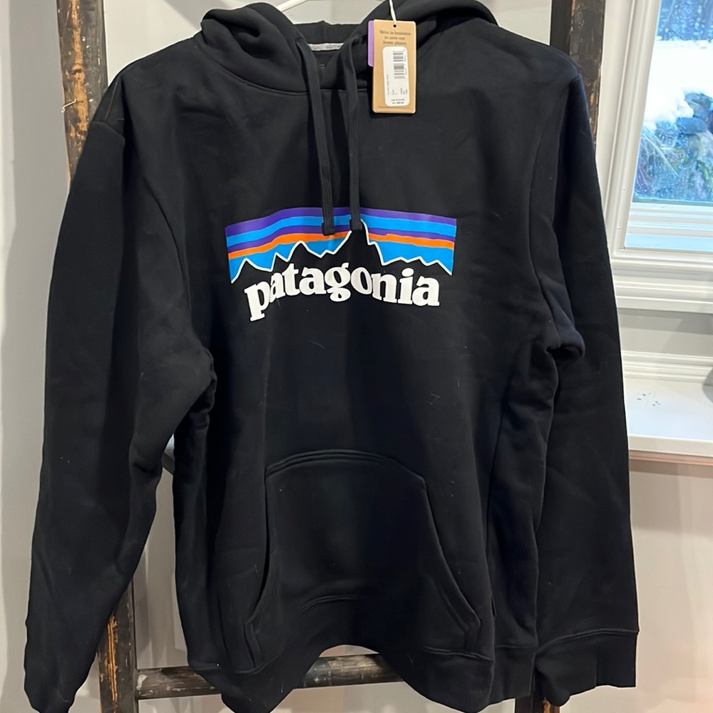 Patagonia Black Hoodie-BRAND NEW